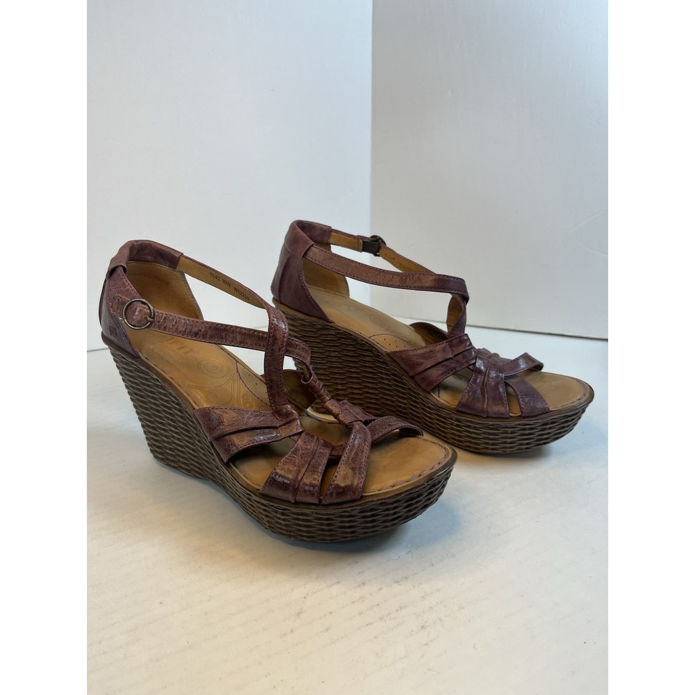 Born Leather Wedge Sandals Size 10 Woven Texture Heels Purple Strappy Shoes
